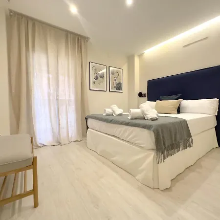 Hs Center 6pax Apartment *