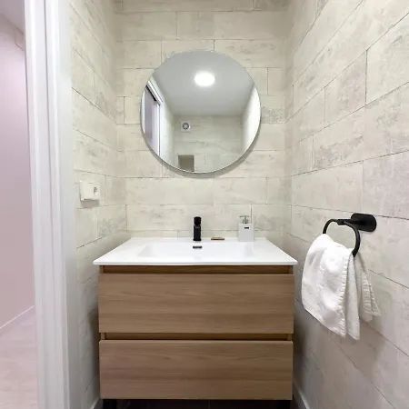 Hs Center 6pax Apartment